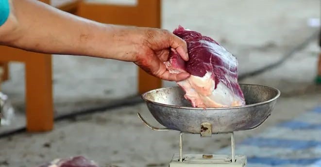 posting_membagi_daging.jpg